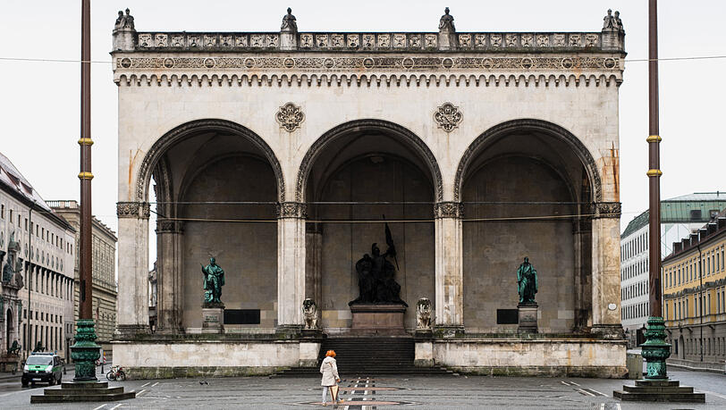 Die Feldherrnhalle am Odeonsplatz wird saniert. Die Feldherrnhalle am Odeonsplatz wird saniert.