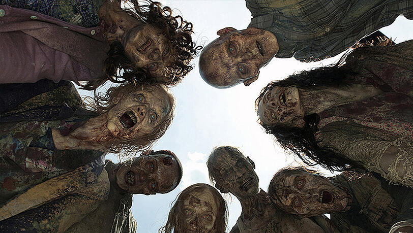 Als Zombie wie in der US-Erfolgsserie "The Walking Dead" wird man garantiert nicht übersehen. Aber mit welchem Kostüm lässt es sich am besten flirten? Als Zombie wie in der US-Erfolgsserie "The Walking Dead" wird man garantiert nicht übersehen. Aber mit welchem Kostüm lässt es sich am besten flirten?