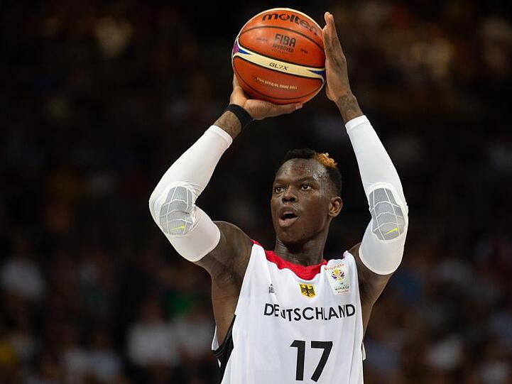 Er ist der Star der deutschen Basketball-Nationalmannschaft: Dennis Schröder.