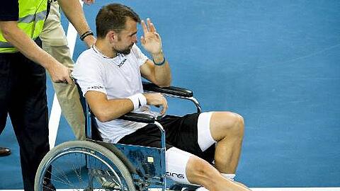 Das Ende der bislang letzten Tennispartie von Nicolas Kiefer. Beim Hopman Cup in Perth Anfang Januar erlitt er einen doppelten Bänderriss.