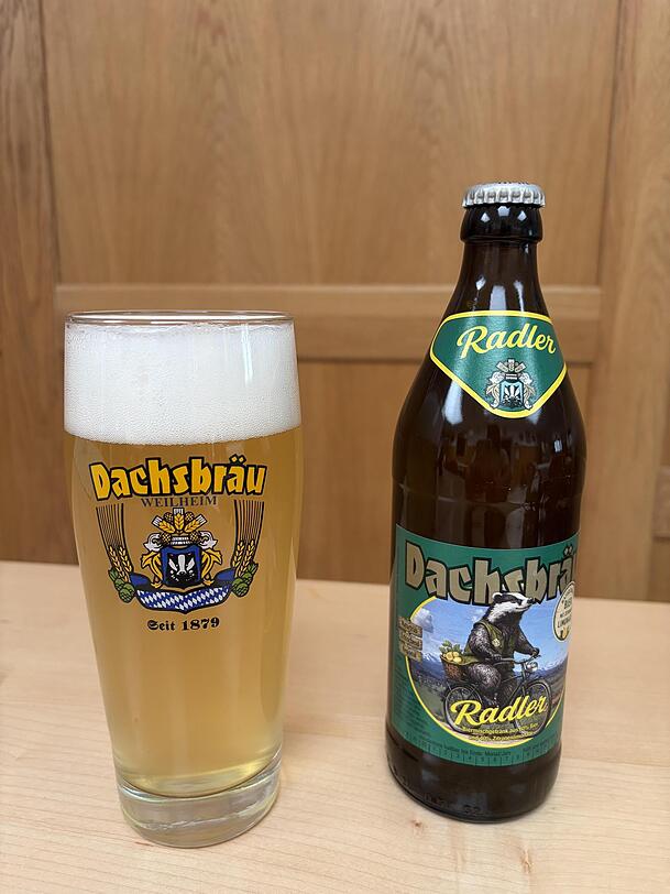 So schaut das neue Radler von Dachsbr&auml;u aus Weilheim aus.