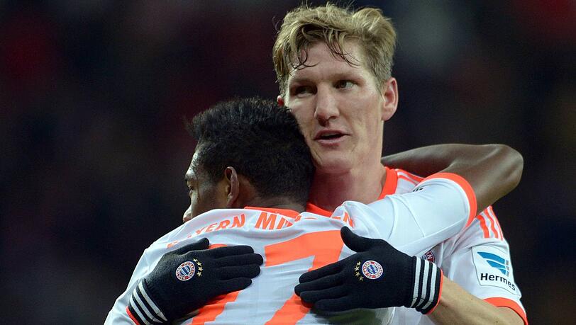 Bastian Schweinsteiger und David Alaba vom FC Bayern. Bastian Schweinsteiger und David Alaba vom FC Bayern.