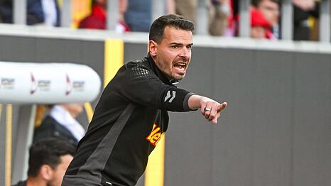 Munier Raychouni wird Drittligist Jahn Regensburg vorerst als Interimstrainer betreuen. (Archivbild)