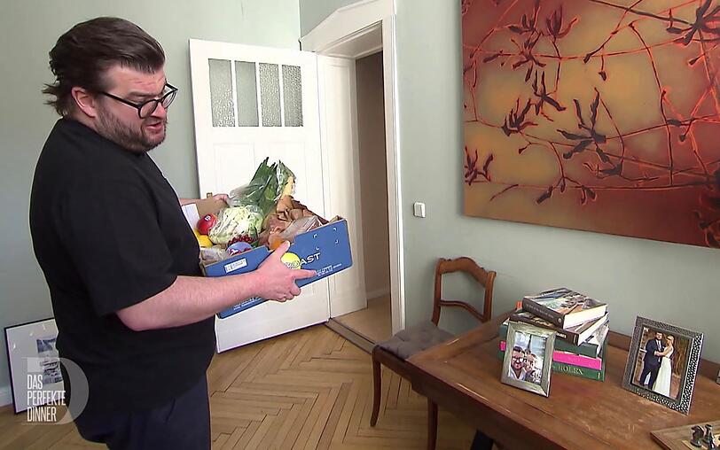Prominente Mama: Gregor (41) ist der Sohn von Carmen Nebel. Prominente Mama: Gregor (41) ist der Sohn von Carmen Nebel.
