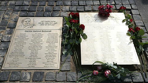 Der verstorbene Jan Fedder wurde mit einer Michel-Tafel geehrt.