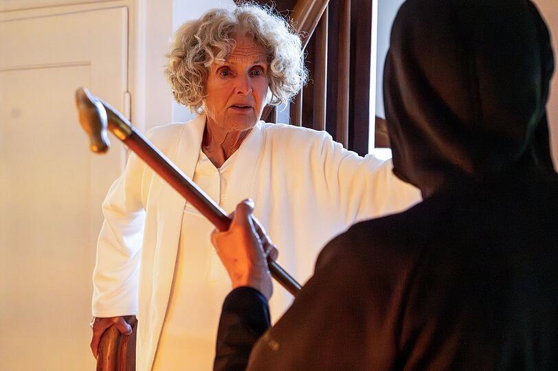 Die wohlhabende Witwe Lieselotte Hohlmann wird in ihrer Villa &uuml;berfallen und brutal ermordet. Dahinter k&ouml;nnte ein Bekannter stecken.