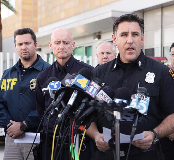 Mehr als 50 Brände und ein Schaden in Millionenhöhe soll er gelegt
haben: Die Polizei in Los Angeles hat einen jungen Deutschen unter
dem Verdacht der Brandstiftung festgenommen.