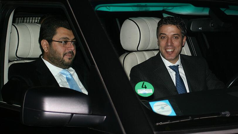 Und dann kommt Hasan Ismaik in der Limousine an...