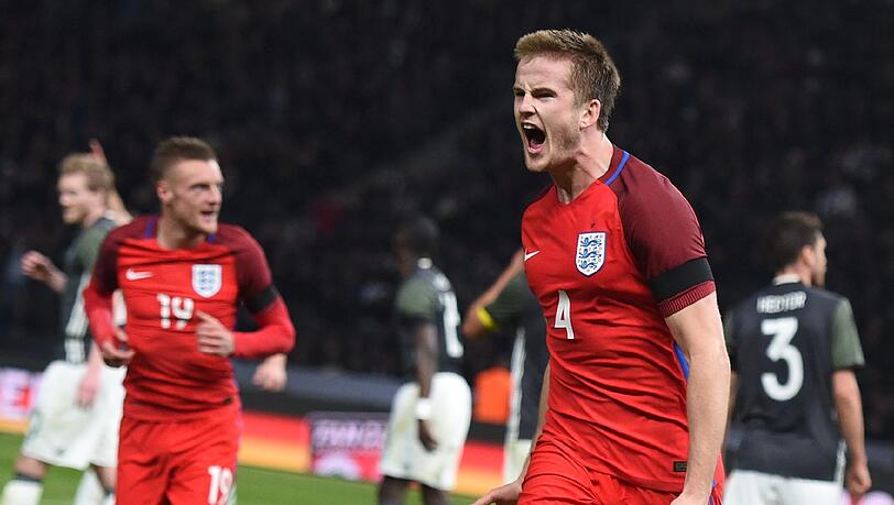 Eric Dier beim Torjubel nach seinem 3:2 Siegtreffer im Länderspiel gegen Deutschland in Berlin. Eric Dier beim Torjubel nach seinem 3:2 Siegtreffer im Länderspiel gegen Deutschland in Berlin.