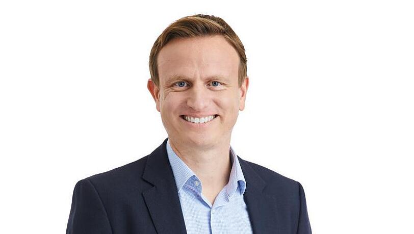 Stadtrat Hans Theiss möchte Roboter in der Pflege einsetzen lassen. Stadtrat Hans Theiss möchte Roboter in der Pflege einsetzen lassen.