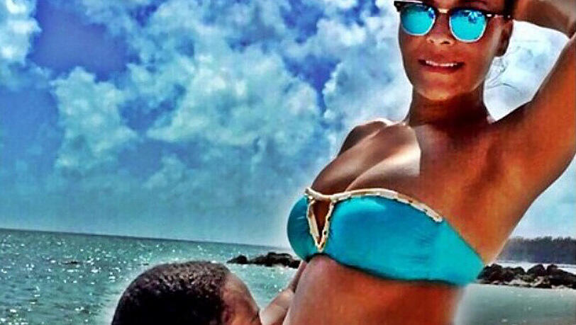 Ludacris küsst den Babybauch seiner Frau Eudoxie. Ludacris küsst den Babybauch seiner Frau Eudoxie.