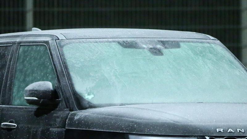Kratzen ist angesagt - die neue Woche beginnt mit Frost, Schnee und Regen. Kratzen ist angesagt - die neue Woche beginnt mit Frost, Schnee und Regen.