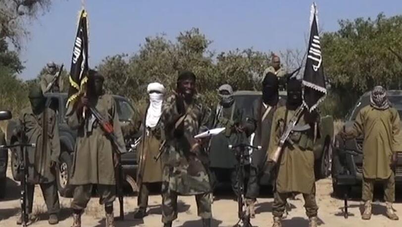 Die skrupellosen Kämpfer von Boko Haram wollen alle Christen ermorden, um in den Himmel zu kommen, wie sie sagen. Die skrupellosen Kämpfer von Boko Haram wollen alle Christen ermorden, um in den Himmel zu kommen, wie sie sagen.