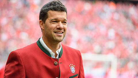 Michael Ballack lobt seine ehemaligen Dienstherren Hoeneß und Rummenigge.