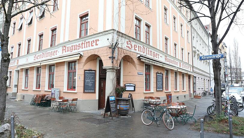 Von außen hat sich nicht viel verändert. Von außen hat sich nicht viel verändert.