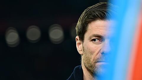 Leverkusens Trainer Xabi Alonso vor dem Spiel.