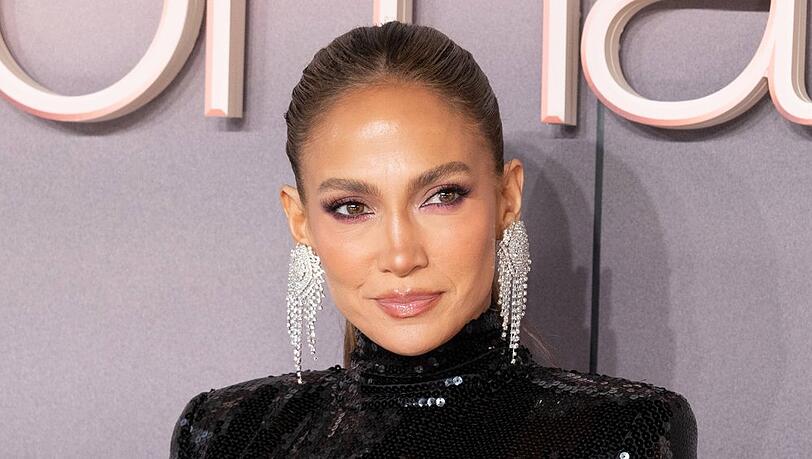 Jennifer Lopez spricht über einen schlimmen Gesundheitsvorfall. Jennifer Lopez spricht über einen schlimmen Gesundheitsvorfall.