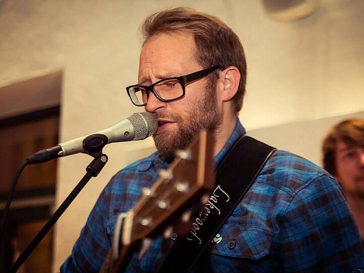 Gregor Meyle ist Musiker, Hobbykoch und  zum Teil auch Weinkenner