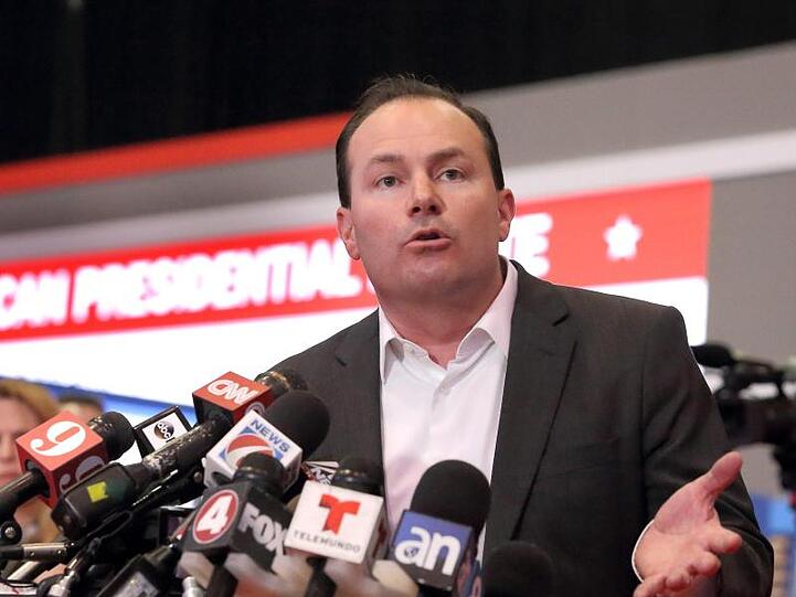 US-Senator Mike Lee während einer Pressekonferenz.