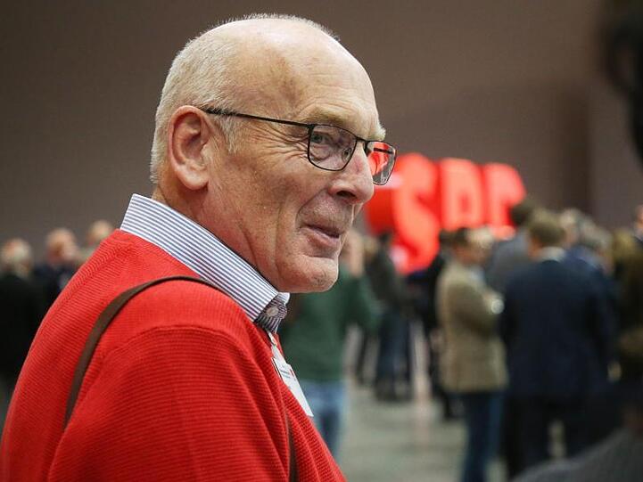 Er durfte erst mal nicht zu seiner Frau: Roland Esken, Ehemann der neugewählten SPD-Bundesvorsitzenden Saskia Esken.