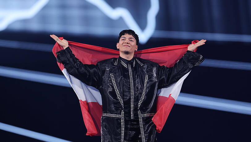 JJ aus Österreich gewinnt den ESC 2025. JJ aus Österreich gewinnt den ESC 2025.