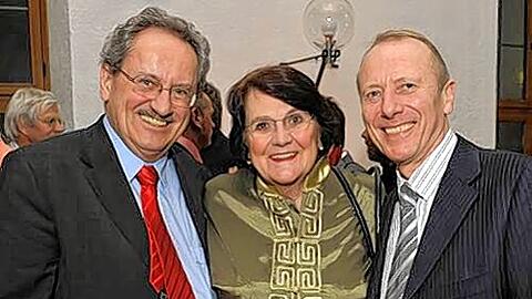 OB Ude (l.) nimmt Hep Monatzeder in Schutz