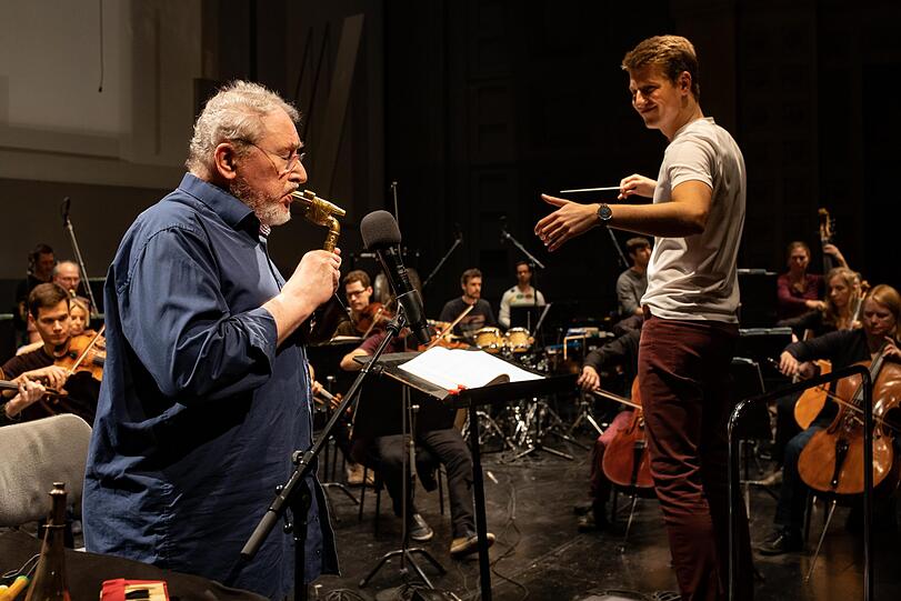 HK Gruber mit dem Münchener Kammerorchester im Prinzregententheater.