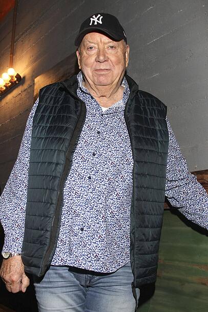 Werner Böhm war ebenfalls teil der ersten Staffel "Ich bin ein Star – Holt mich hier raus!". 2020 schloss er seine Augen für immer. Werner Böhm war ebenfalls teil der ersten Staffel "Ich bin ein Star – Holt mich hier raus!". 2020 schloss er seine Augen für immer.