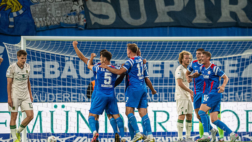 Noten-zu-Hansa-Rostock-gegen-den-TSV-1860-Verlaat-muss-verletzt-runter-Volland-Ersatz-schwach