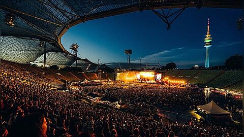 Nachdem das Superbloom-Festival bereits im vergangenen Jahr die Massen ins Olympiastadion lockte, findet das Festival im September 2023 erneut in München statt.