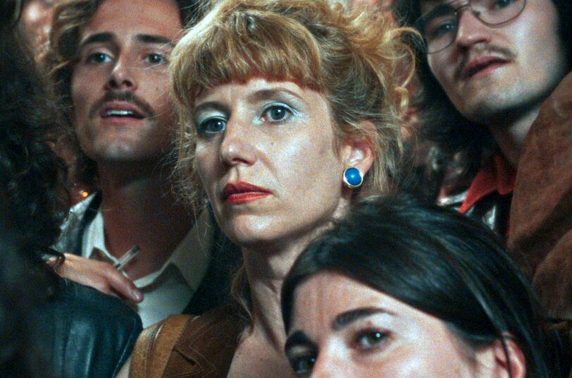 Die Prostituierte Claudine (Manon Kneusé) wird als Spionin in die Universität eingeschleust - und dann zum Aushängeschild der Hochschule. Die Prostituierte Claudine (Manon Kneusé) wird als Spionin in die Universität eingeschleust - und dann zum Aushängeschild der Hochschule.