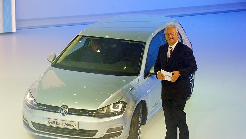 VW-Chef Martin Winterkorn präsentiert den Spar-Golf. VW-Chef Martin Winterkorn präsentiert den Spar-Golf.