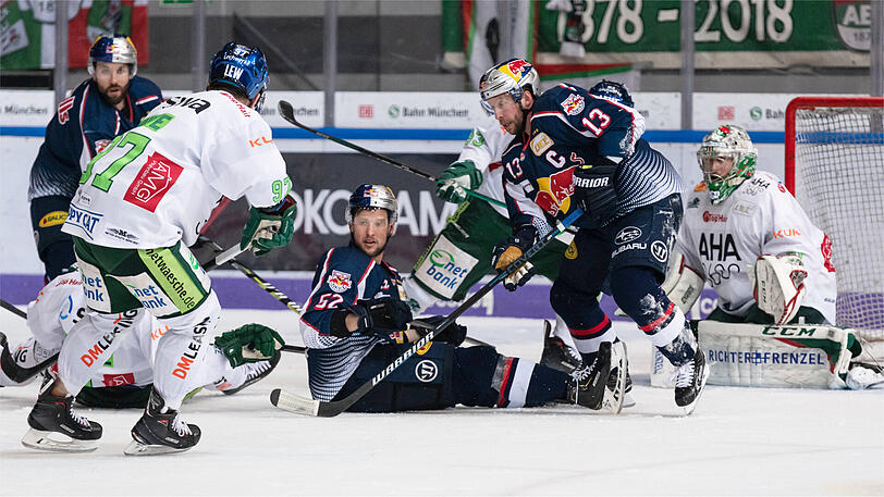 Enges Duell: der EHC München und die Augsburger Panther in den DEL-Playoffs.
