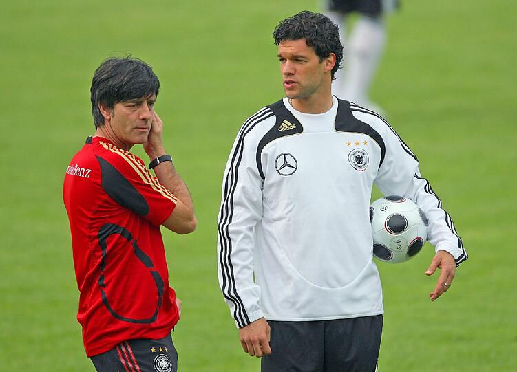 ...Bundestrainer Jogi Löw. Der schleichende Abschied vom Team.