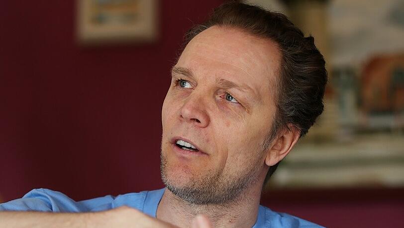 Bekam vom Eagles Charity Club 7.000 Euro: der schwerkranke Ex-Löwen-Stürmer Olaf Bodden. Bekam vom Eagles Charity Club 7.000 Euro: der schwerkranke Ex-Löwen-Stürmer Olaf Bodden.