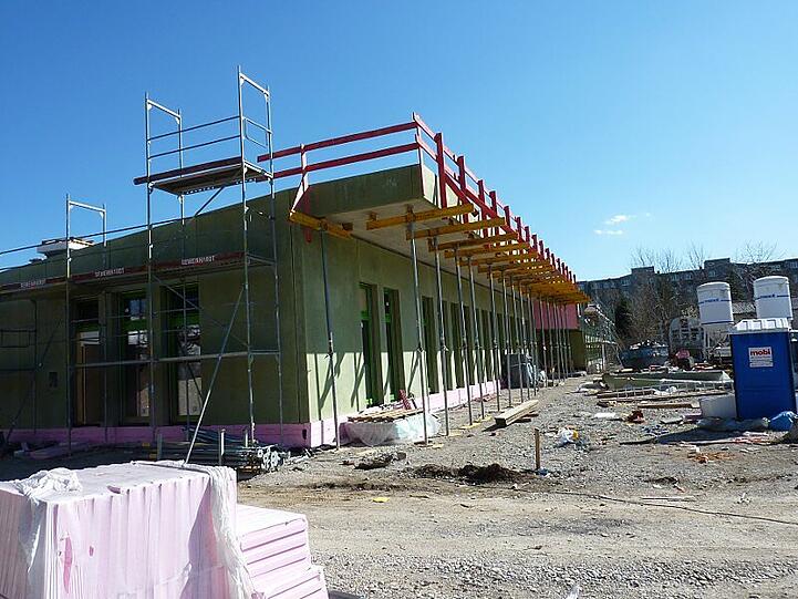 Inzwischen ist der Neubau schon fast fertig.