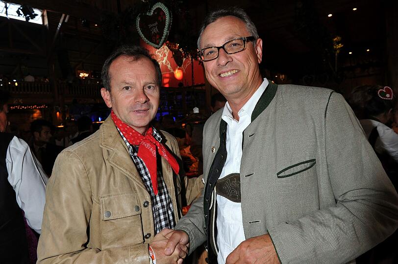 Auch beid er Gong-Wiesn dabei: Entertainer Willi Astor (l) und der Politiker Siegfried Schneider (CSU)