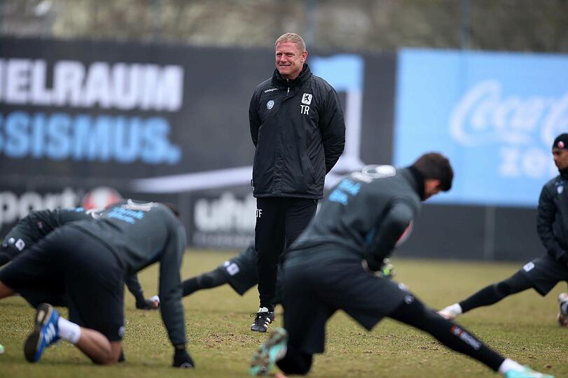 Vorstellung und Trainingseinheit: Tag 1 für Torsten Fröhling als neuer Cheftrainer der Löwen.