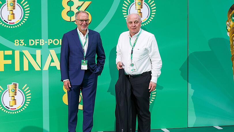 Langjährige Klubbosse und noch immer Aufsichtsratsmitglieder beim FC Bayern: Karl-Heinz Rummenigge (l.) und Uli Hoeneß. Langjährige Klubbosse und noch immer Aufsichtsratsmitglieder beim FC Bayern: Karl-Heinz Rummenigge (l.) und Uli Hoeneß.