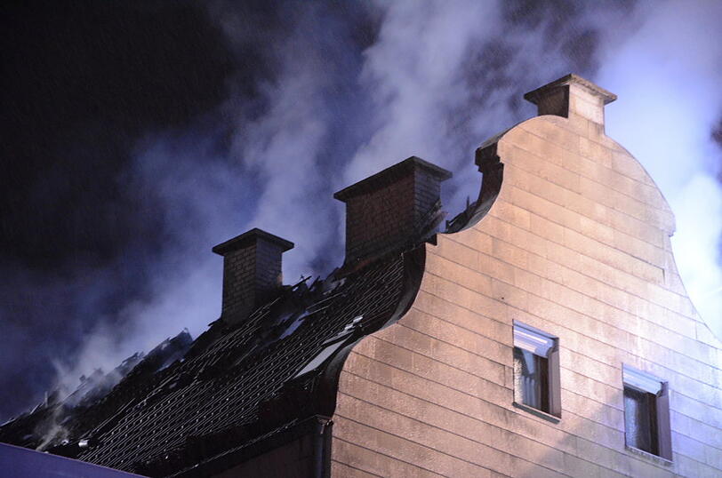 Bei dem Brand im Zentrum Veldens wurden zwei Menschen verletzt.
