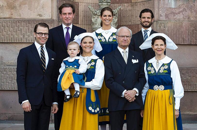 Die königliche Familie posiert am schwedischen Nationalfeiertag für die Fotografen
