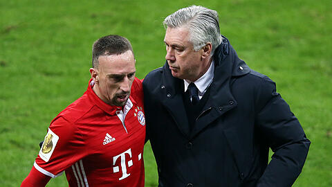"Ribéry hat es sehr gut gemacht. Ich freue mich für ihn. Er ist fit und hat über 60 Minuten ohne Probleme spielen können", zeigte sich Carlo Ancelotti zufrieden mit dem Comeback seines Flügelstürmers.