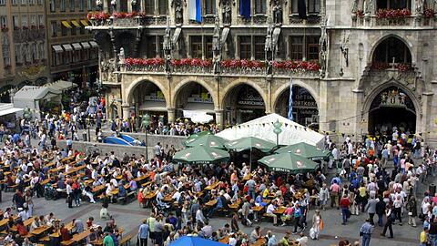 Buntes Treiben auf dem Gründungsfest am Marienplatz. So war's 2012.
