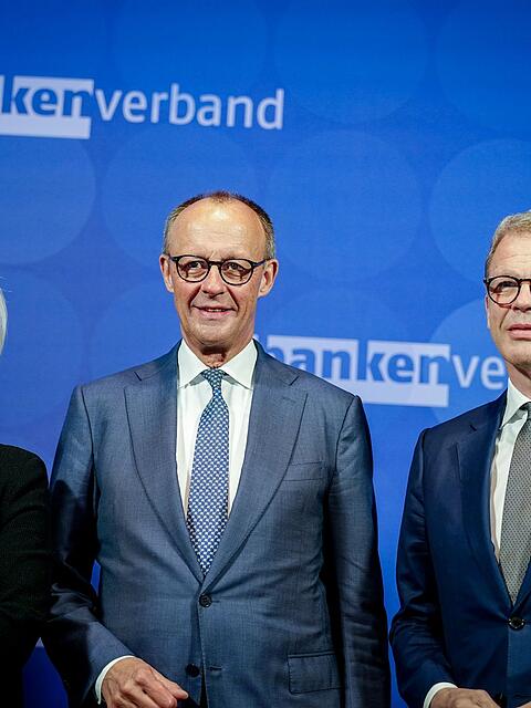 Die Koalition m&uuml;sse und werde den Anstieg der Sozialversicherungsbeitr&auml;ge stoppen, so Merz.