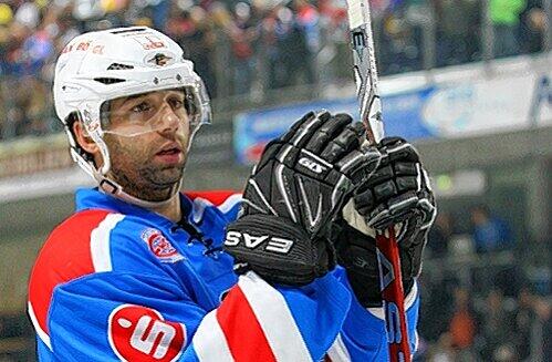 Bleibt zwei weitere Jahre im Tiger-Käfig: Ryan Bayda.