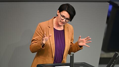 Irene Mihalic, parlamentarische Gesch&auml;ftsf&uuml;hrerin der Gr&uuml;nen-Bundestagsfraktion, sagt, das Strafrecht m&uuml;sse sich anpassen, weil es durch neue KI-Tools inzwischen neue M&ouml;glichkeiten f&uuml;r bildbasierte sexualisierte Gewalt gebe. (Archivfoto)