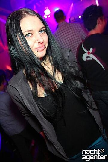 Zum 13 jährigen Bestehen der  Nachtgalerie ließ Erotikstar Maria Mia am Samstag alle Hüllen fallen. : "Malle live vs Party Pornös" war das Motto der zweitätigen Festlichkeiten. Noch mehr Fotos gibt es hier www.nachtagenten.de.