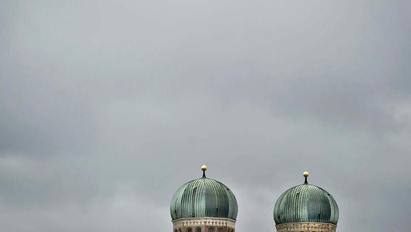Wahrscheinlicher ist, dass es regnet. Wahrscheinlicher ist, dass es regnet.