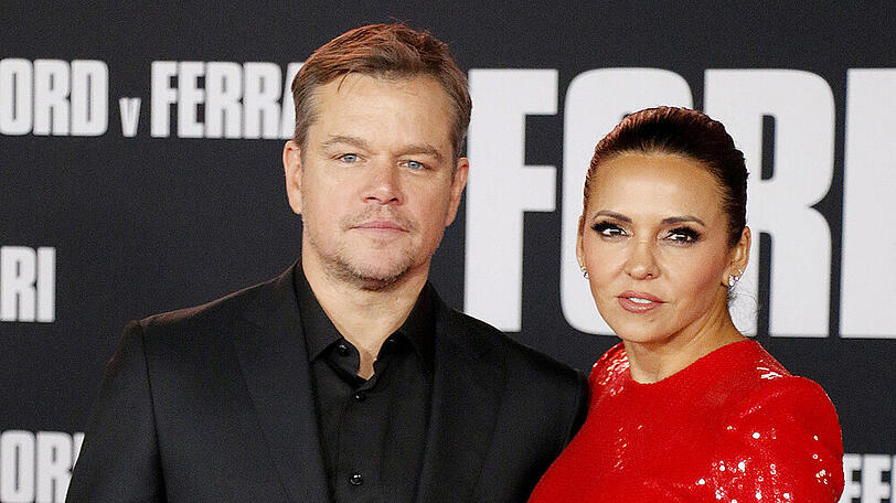 US-Schauspieler Matt Damon und seine Ehefrau Luciana Barroso sitzen mit ihren Kindern in Irland fest
