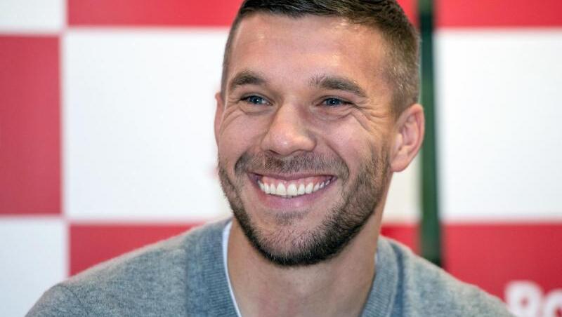 Lukas Podolski hat Grund zum Strahlen: Der Fußballprofi wird Juror bei der RTL-Show "Das Supertalent".